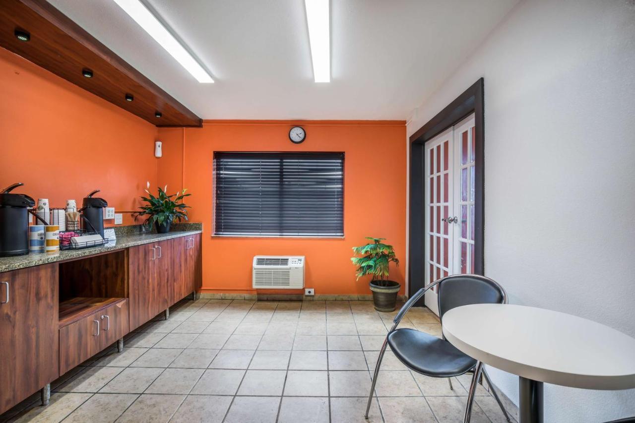 Motel 6-Madison, Wi - East エクステリア 写真